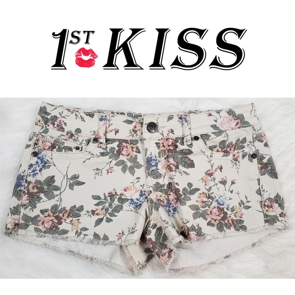 1st Kiss Floral Shorts Size 7
